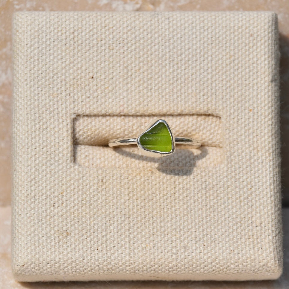 Lime Green patterned Sea Glass Ring | Size P