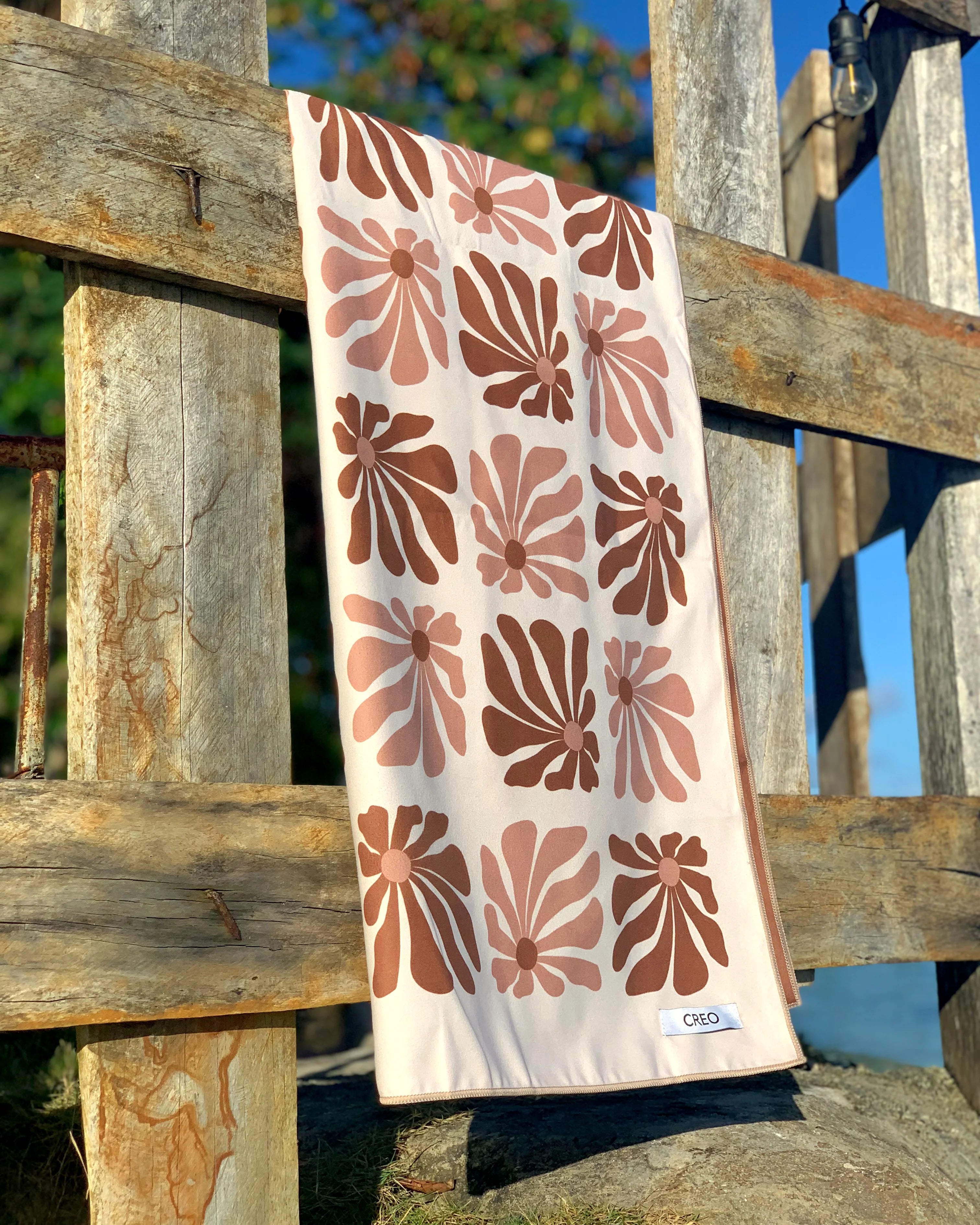 Akaia Towel