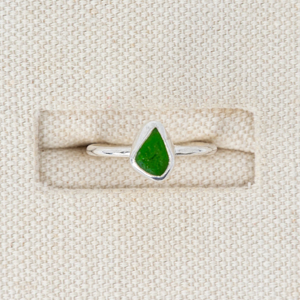 Emerald Green Sea Glass Ring | Size M